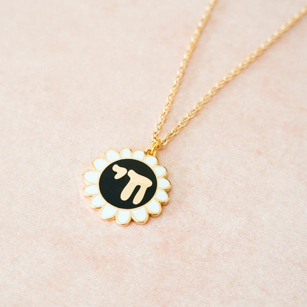 Chai Flower Necklace Black and White