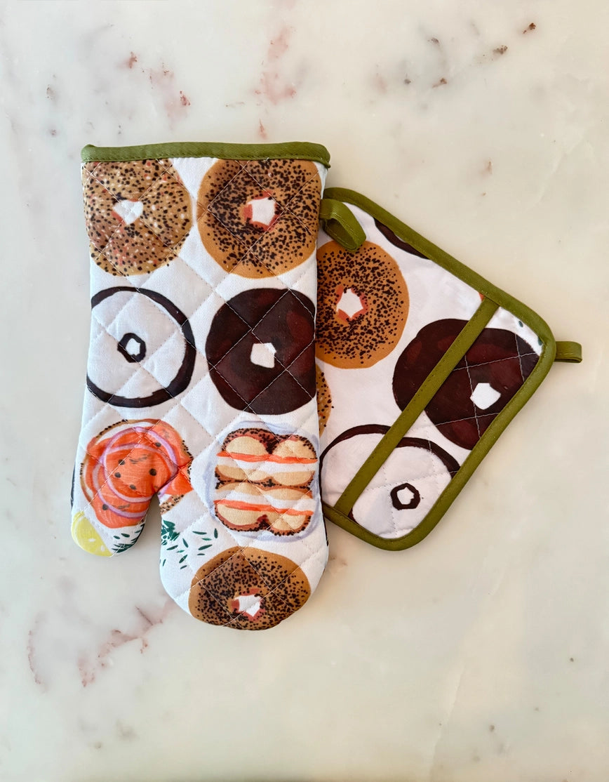 Bagel Oven Mitt and Pot Holder Set