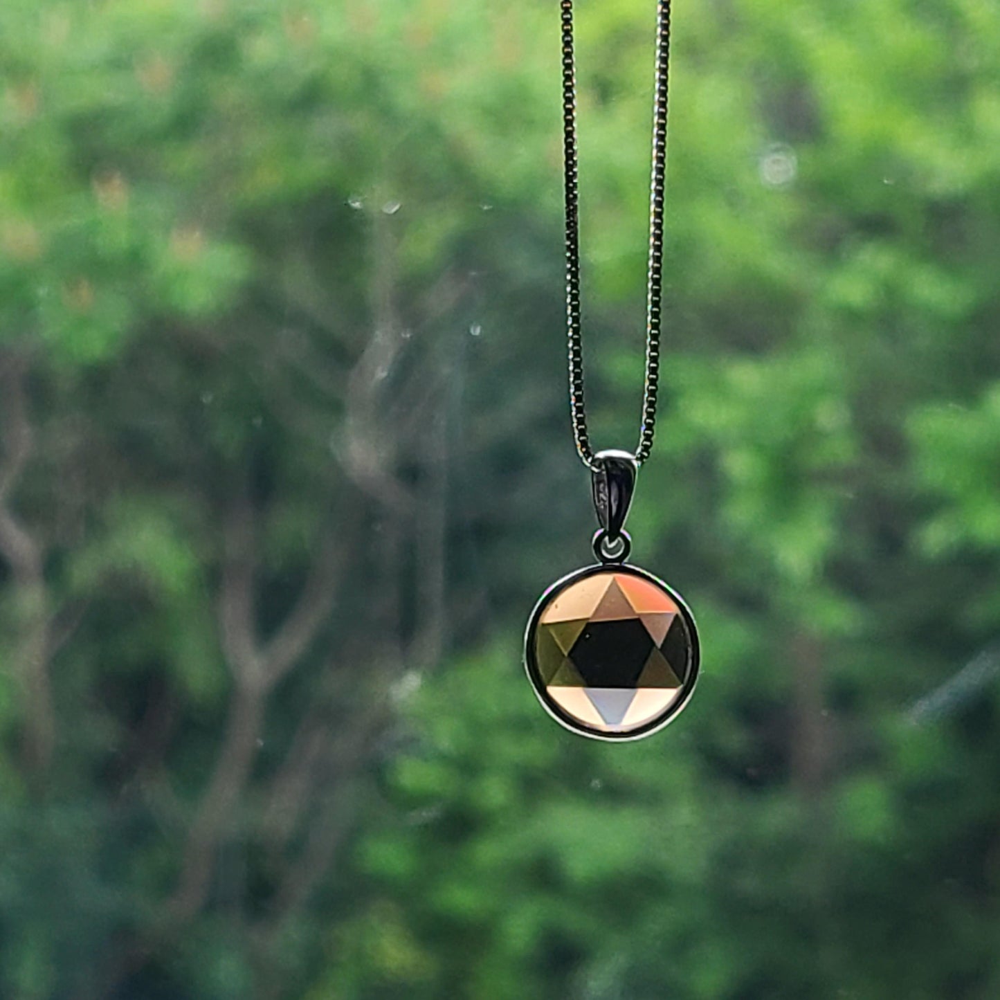 Necklace Star in smoked glass